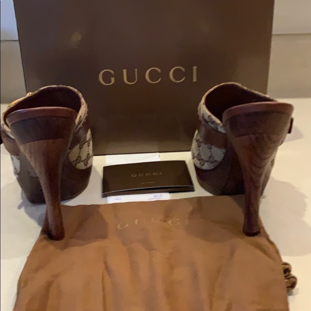 Authentic never worn Gucci Clogs Size 39 - Picture 4 of 4